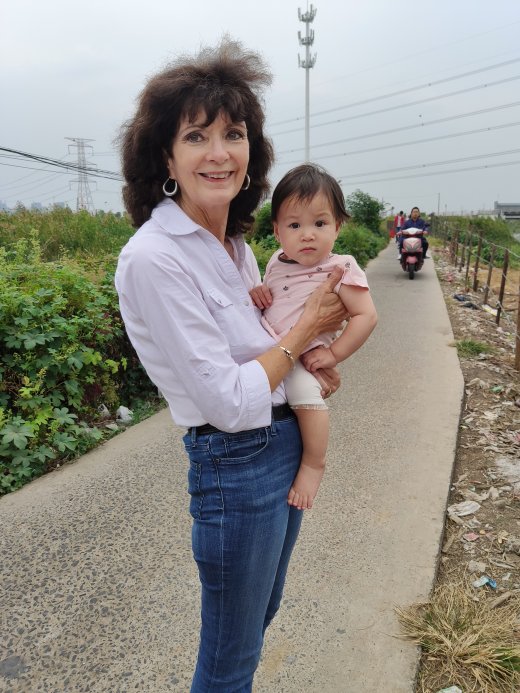 09.12.Lindy Holding susan