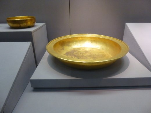 Gold Dishware