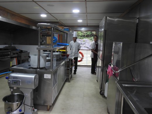 Boat Tour.Kitchen