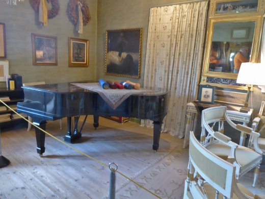 Drawing Room - Grand Piano